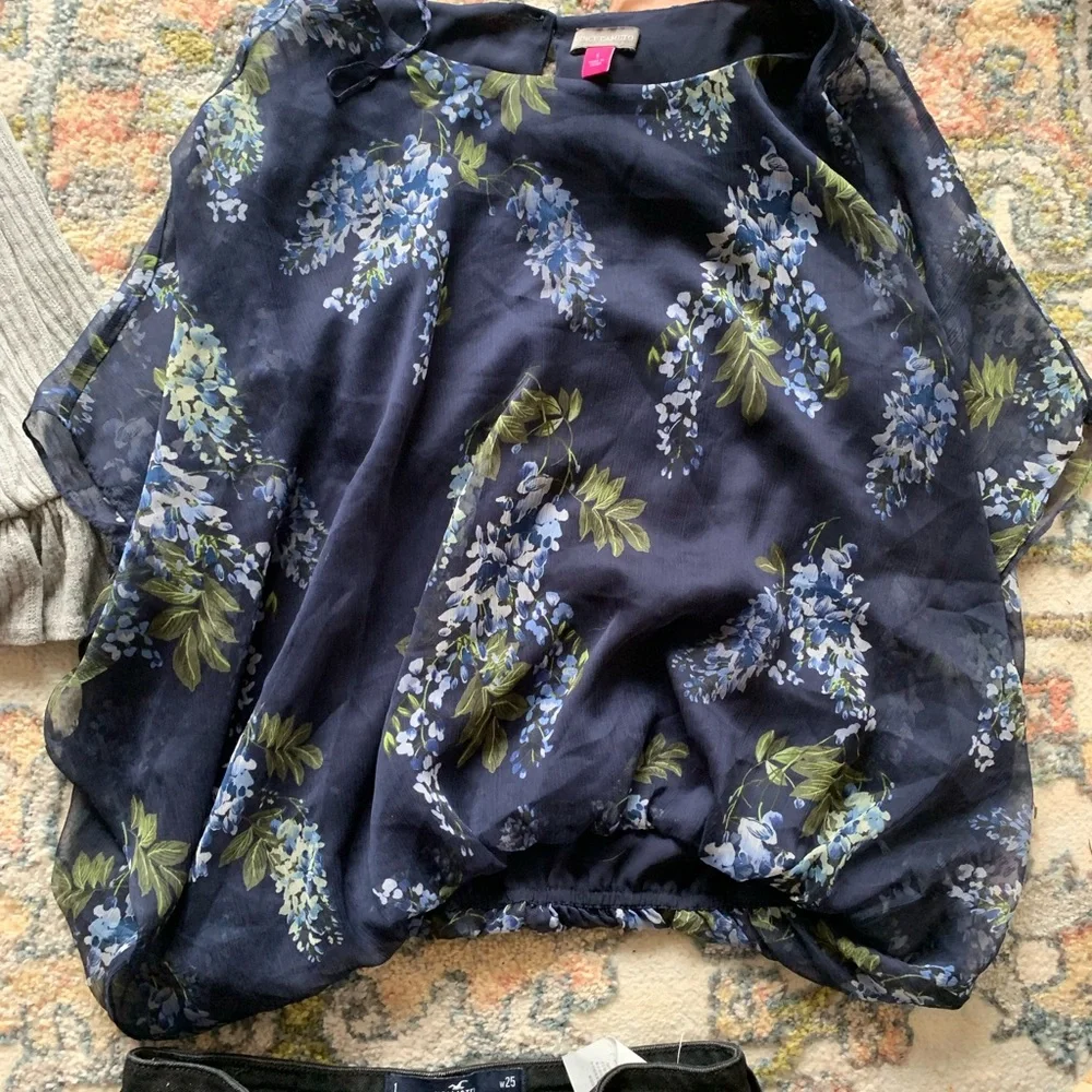 Women’s Clothing Lot - Size Small - Picture 5 of 16